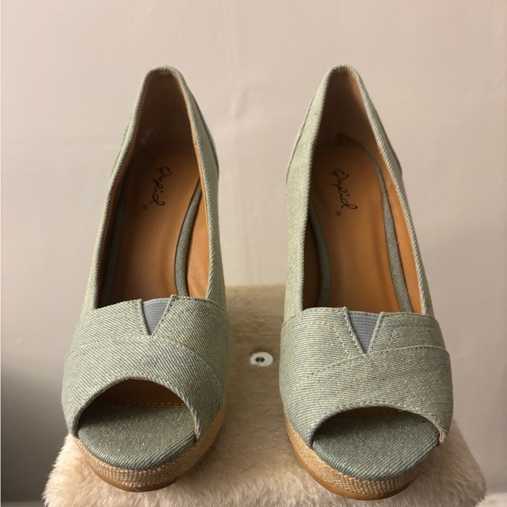 New Qupid Mint Peep-Toe Wedge Heels